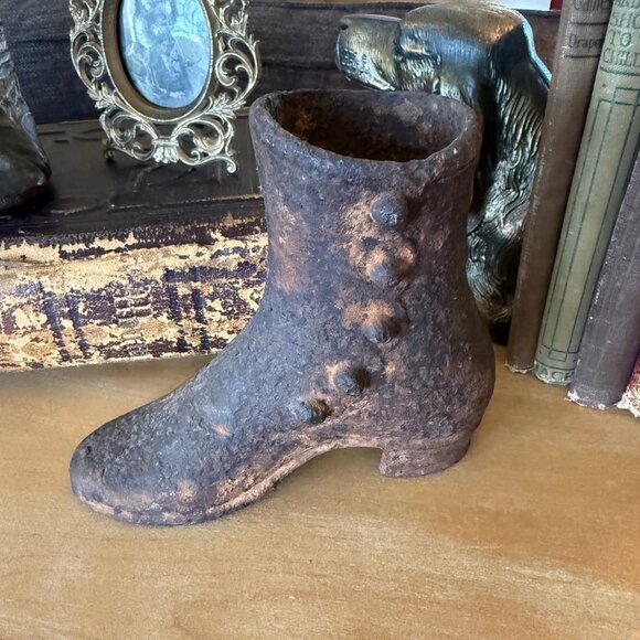 Victorian Cast Iron Boot Mold from Norwich Connecticut - Picture 10 of 16